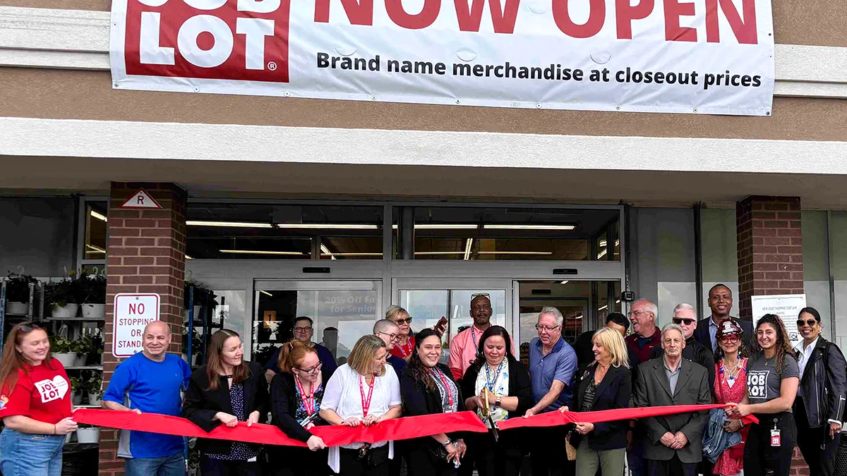 Ocean State Job Lot (OSJL) Somers Point Store Team Leader Andriana Leiva cuts the ribbon at the Somers Point store grand opening celebration, along with representatives from Ocean State Job Lot, Somers Point Mayor Dennis Tapp, Council President Charles Haberkorn, Councilwoman Janice Johnston, and Councilman Sean McGuigan This is OSJL’s tenth store in the Garden State.